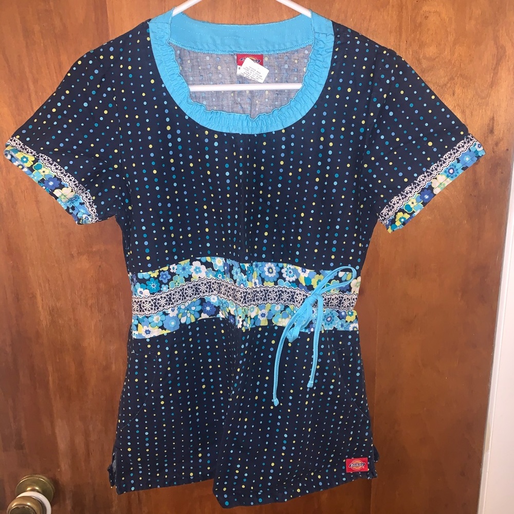 Dickies scrub top